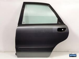 Begagnade Bakdörr, 4-dörrars, vänster Volvo S40 (VS) 2.0 16V Pris € 74,95 Marginaltabell erbjuds av Auto Rima Druten