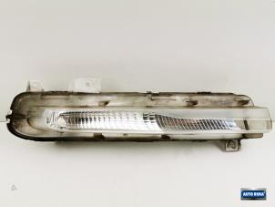 Begagnade Dagsljus höger Volvo V40 (MV) 2.0 D2 16V Pris € 34,95 Marginaltabell erbjuds av Auto Rima Druten