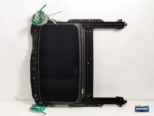 Gebruikte Schuifdak Volvo V70 (BW) 2.4 D5 20V Prijs € 149,95 Margeregeling aangeboden door Auto Rima Druten