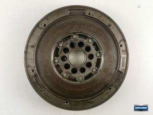 Gebruikte Dubbele massa vliegwiel Volvo S60 II (FS) 2.0 D4 16V Prijs € 124,95 Margeregeling aangeboden door Auto Rima Druten