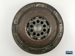 Gebruikte Dubbele massa vliegwiel Volvo V60 I (FW/GW) 2.0 D4 16V Prijs € 124,95 Margeregeling aangeboden door Auto Rima Druten