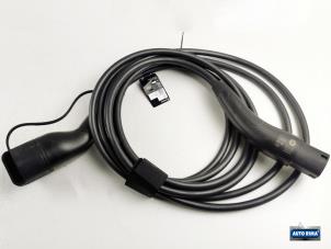 Gebruikte Oplaadkabel elektrische auto Polestar Polestar 2 EV Prijs € 199,95 Margeregeling aangeboden door Auto Rima Druten