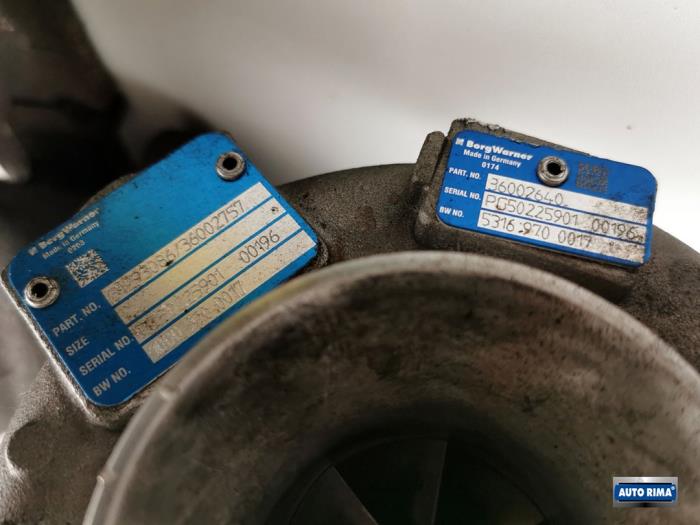 Turbo från en Volvo XC70 (BZ) 2.4 D5 20V 205 AWD 2011