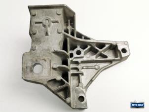 Gebruikte Motorsteun Volvo V70 (BW) 3.0 T6 24V AWD Prijs € 34,95 Margeregeling aangeboden door Auto Rima Druten