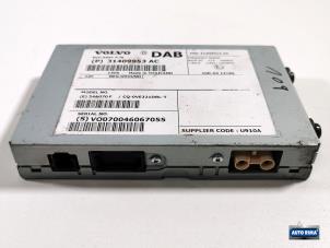 Begagnade DAB-modul Volvo V40 (MV) 2.0 D 16V Pris € 49,95 Marginaltabell erbjuds av Auto Rima Druten