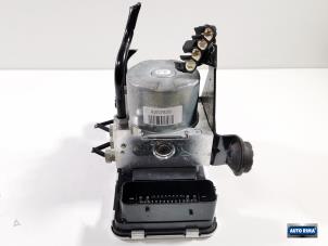 Gebruikte ABS Pomp Volvo V60 II (ZW) 2.0 D3 16V Prijs € 199,95 Margeregeling aangeboden door Auto Rima Druten