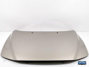 Begagnade Motorhuv Volvo V70 (SW) 2.4 D5 20V Pris € 99,95 Marginaltabell erbjuds av Auto Rima Druten