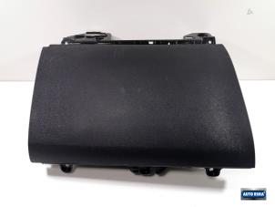 Begagnade Handskfack Volvo XC90 II 2.0 T8 16V Twin Engine AWD Pris € 49,95 Marginaltabell erbjuds av Auto Rima Druten