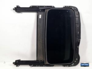 Gebruikte Schuifdak Volvo V70 (BW) 2.0 D3 20V Prijs € 149,95 Margeregeling aangeboden door Auto Rima Druten