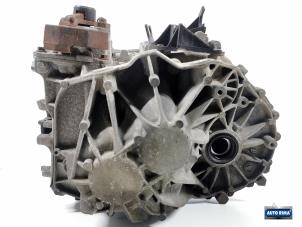 Gebruikte Versnellingsbak Volvo S60 II (FS) 2.0 D2 16V Prijs € 499,95 Margeregeling aangeboden door Auto Rima Druten