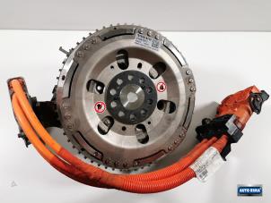 Gebruikte Dubbele massa vliegwiel Volvo XC60 II (UZ) 2.0 T8 16V Recharge, Twin Engine AWD Prijs € 449,95 Margeregeling aangeboden door Auto Rima Druten