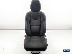 Gebruikte Stoel links Volvo V60 II (ZW) 2.0 B4 16V Mild Hybrid Geartronic AWD Prijs € 199,95 Margeregeling aangeboden door Auto Rima Druten