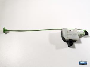 Begagnade Tanklåsmotor Volvo V60 I (FW/GW) 1.6 T4 16V Pris € 19,95 Marginaltabell erbjuds av Auto Rima Druten