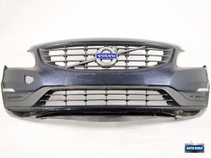 Begagnade Främre stötfångare Volvo V60 I (FW/GW) 2.4 D6 20V Plug-in Hybrid AWD Pris € 449,95 Marginaltabell erbjuds av Auto Rima Druten