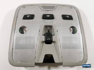 Gebruikte Binnenverlichting voor Volvo V70 (SW) 2.4 20V 140 Prijs € 24,95 Margeregeling aangeboden door Auto Rima Druten