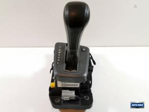 Używane Dzwignia wyboru automatycznej skrzyni biegów Volvo XC70 (SZ) XC70 2.4 T 20V Cena € 74,95 Procedura marży oferowane przez Auto Rima Druten