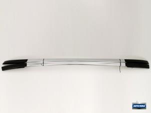 Gebruikte Dakrail set Volvo V40 Cross Country (MZ) 2.0 D2 16V Prijs € 99,95 Margeregeling aangeboden door Auto Rima Druten