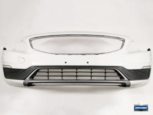 Begagnade Främre stötfångare Volvo V60 I (FW/GW) 2.0 D3 16V Pris € 399,95 Marginaltabell erbjuds av Auto Rima Druten