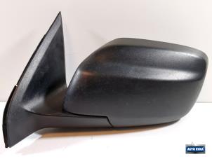 Begagnade Skärmspegel, vänster Volvo XC90 I 2.4 D5 20V Pris € 149,95 Marginaltabell erbjuds av Auto Rima Druten