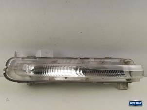 Begagnade Dagsljus höger Volvo V40 (MV) 1.6 T2 GTDi 16V Pris € 34,95 Marginaltabell erbjuds av Auto Rima Druten