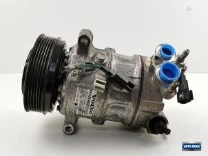 Gebruikte Aircopomp Volvo V40 (MV) 2.0 D2 16V Prijs € 124,95 Margeregeling aangeboden door Auto Rima Druten