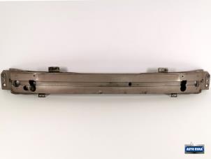 Begagnade Främre stötfångarram Volvo V70 (SW) 2.4 20V 170 Pris € 74,95 Marginaltabell erbjuds av Auto Rima Druten