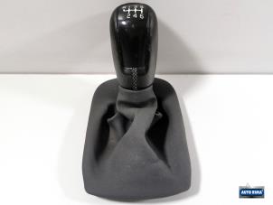 Begagnade Växelspak Volvo V50 (MW) 1.6 D2 16V Pris € 39,95 Marginaltabell erbjuds av Auto Rima Druten