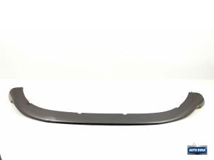 Gebruikte Lip voorbumper Volvo V50 (MW) 2.0 16V Prijs € 74,95 Margeregeling aangeboden door Auto Rima Druten