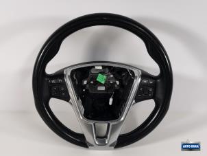 Begagnade Ratt Volvo V60 I (FW/GW) 2.4 D6 20V Plug-in Hybrid AWD Pris € 49,95 Marginaltabell erbjuds av Auto Rima Druten