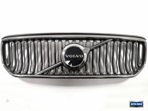 Używane Grill Volvo XC40 (XZ) 2.0 B4 16V Mild Hybrid Autom. Cena € 249,95 Procedura marży oferowane przez Auto Rima Druten