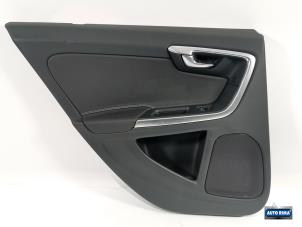 Begagnade List, bakdörr, 4-dörrars, vänster Volvo V60 I (FW/GW) 2.0 T5 16V Pris € 74,95 Marginaltabell erbjuds av Auto Rima Druten