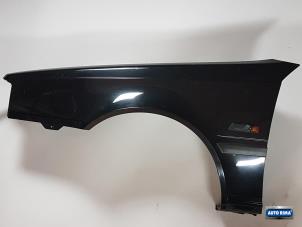 Begagnade Framskärm, vänster Volvo 4-Serie Pris € 49,95 Marginaltabell erbjuds av Auto Rima Druten