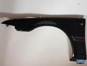 Begagnade Framskärm, vänster Volvo 4-Serie Pris € 49,95 Marginaltabell erbjuds av Auto Rima Druten