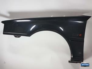 Begagnade Framskärm, vänster Volvo 4-Serie Pris € 49,95 Marginaltabell erbjuds av Auto Rima Druten