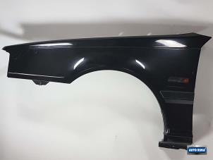 Begagnade Framskärm, vänster Volvo 4-Serie Pris € 49,95 Marginaltabell erbjuds av Auto Rima Druten