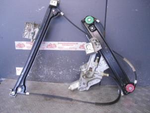 Begagnade Fönstermekanism, 2-dörrars, höger fram Saab 9-3 II (YS3F) 1.9 TiD 16V Pris på förfrågan erbjuds av de Graaf autodemontage B.V.