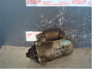 Begagnade Startmotor Mazda Tribute 2.0 16V 4x4 Pris på förfrågan erbjuds av de Graaf autodemontage B.V.