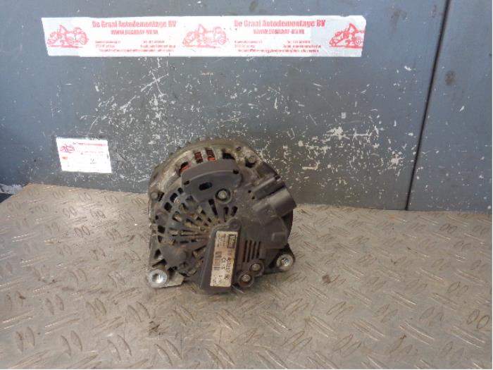 Dynamo från en Peugeot Partner 1.6 HDI 90 16V 2007