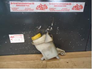 Gebruikte Stuurbekrachtiging Olie Reservoir Fiat Fiorino (225) 1.3 JTD 16V Multijet Prijs € 20,00 Margeregeling aangeboden door de Graaf autodemontage B.V.