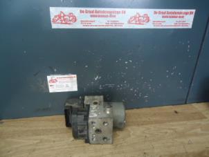 Begagnade ABS-pump Fiat Multipla (186) 1.6 16V 100 SX,ELX Pris € 75,00 Marginaltabell erbjuds av de Graaf autodemontage B.V.