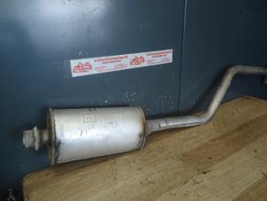 Używane Tlumik srodkowy Citroen Xsara (N1) 1.8i 16V Exclusive Cena € 30,00 Procedura marży oferowane przez de Graaf autodemontage B.V.