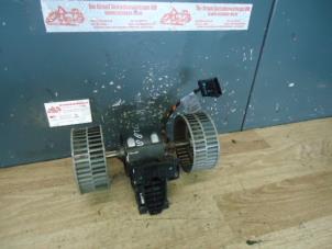 Gebruikte Kachel Ventilatiemotor BMW 5 serie Touring (E61) 523i 24V Prijs € 90,75 Inclusief btw aangeboden door de Graaf autodemontage B.V.