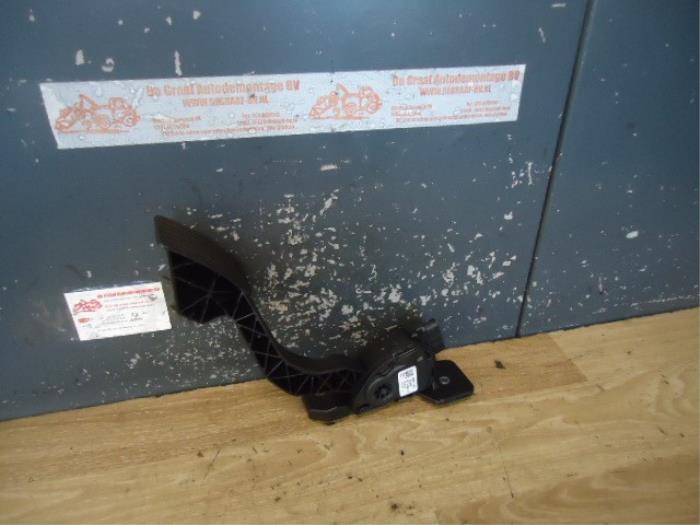 Gaspedalsensor från en Mitsubishi Space Star (A0) 1.2 12V 2021