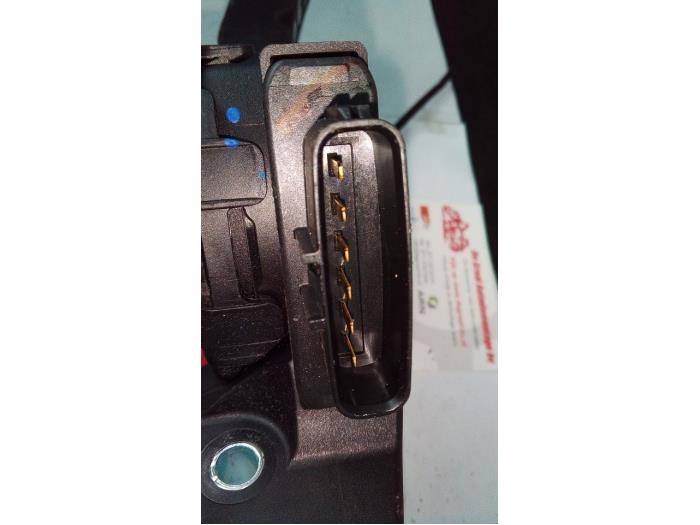 Gaspedalsensor från en Mitsubishi Space Star (A0) 1.2 12V 2021