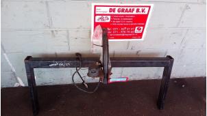 Gebruikte Trekhaak Volkswagen Passat Variant (3B6) 2.0 20V Prijs € 100,00 Margeregeling aangeboden door de Graaf autodemontage B.V.