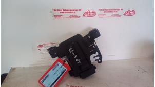 Używane Skrzynka bezpieczników Skoda Fabia II Combi 1.2 TDI 12V Greenline Cena € 30,00 Procedura marży oferowane przez de Graaf autodemontage B.V.