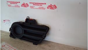 Używane Element zderzaka lewy przód Mazda 5 (CR19) 1.8i 16V Cena € 20,00 Procedura marży oferowane przez de Graaf autodemontage B.V.