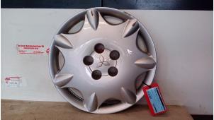 Używane Kolpak Mitsubishi Grandis (NA) 2.4 16V MIVEC Cena € 12,50 Procedura marży oferowane przez de Graaf autodemontage B.V.