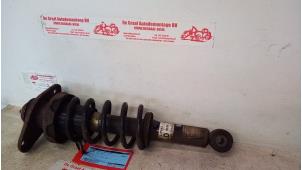 Begagnade Stötdämparstång, vänster bak BMW Mini One/Cooper (R50) 1.6 16V Cooper Pris € 35,00 Marginaltabell erbjuds av de Graaf autodemontage B.V.