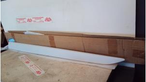 Gebruikte Portierlijst Nissan Qashqai Prijs € 40,00 Margeregeling aangeboden door de Graaf autodemontage B.V.